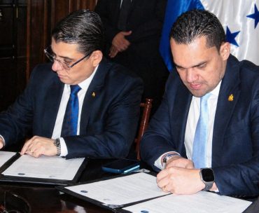 El TSC y el Congreso Nacional firman convenio de Cooperación