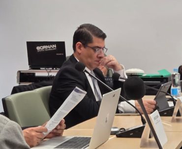 Magistrado Ricardo Montes en reunión OCDE-BID