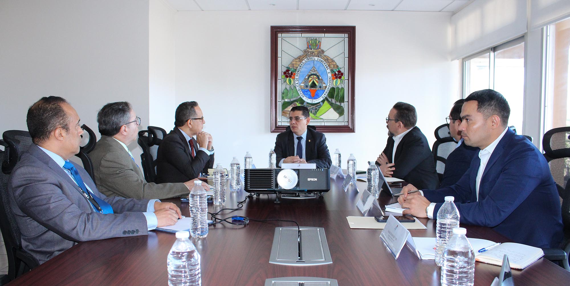Magistrados en reunión con Comisionados de las Naciones Unidas